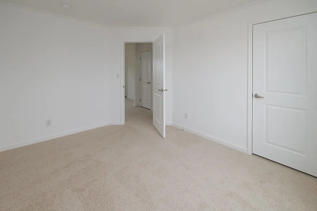 17 Sharon Way Fremont NH 03044
