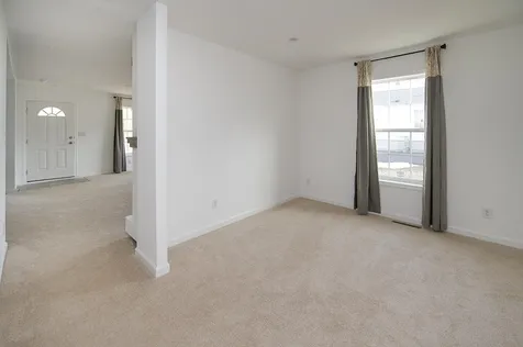 17 Sharon Way Fremont NH 03044