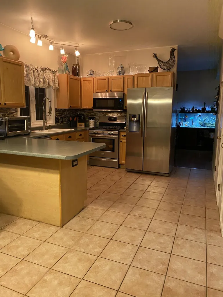 34 Trent Road Hooksett NH 03106