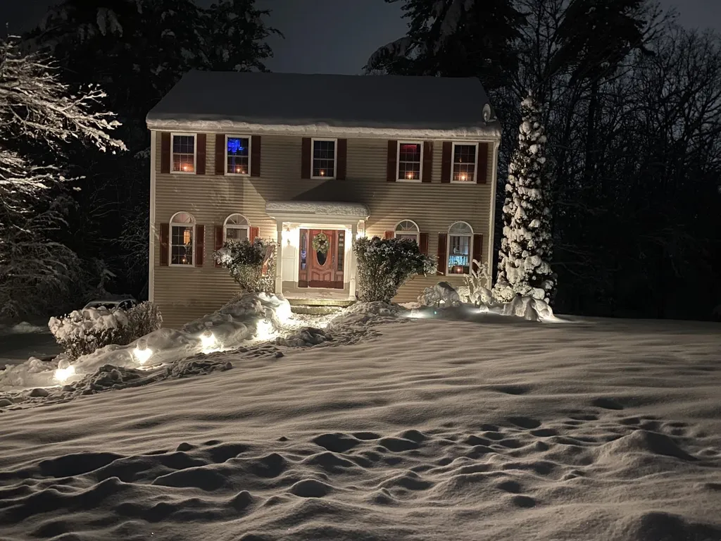 34 Trent Road Hooksett NH 03106