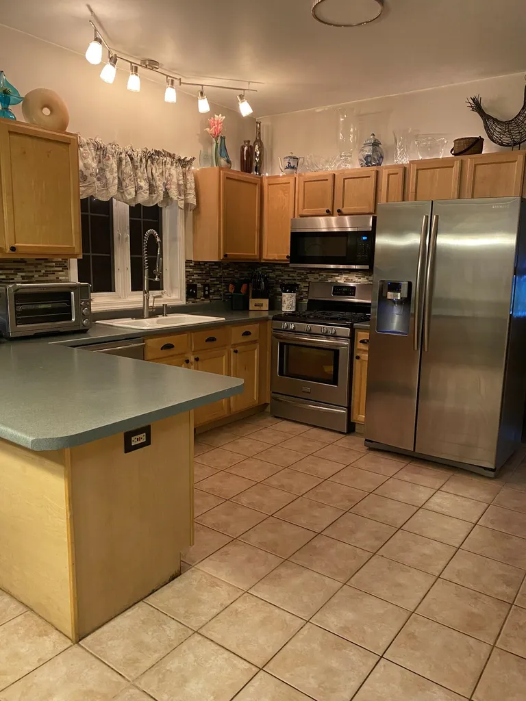 34 Trent Road Hooksett NH 03106