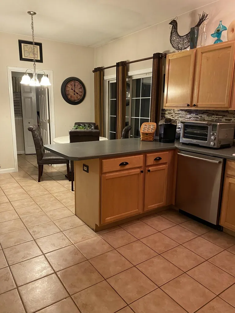 34 Trent Road Hooksett NH 03106