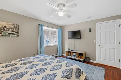 62 Collins Landing Road Weare NH 03281