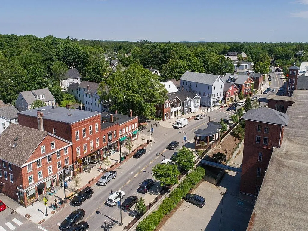 13 Cedar Street Newmarket NH 03857
