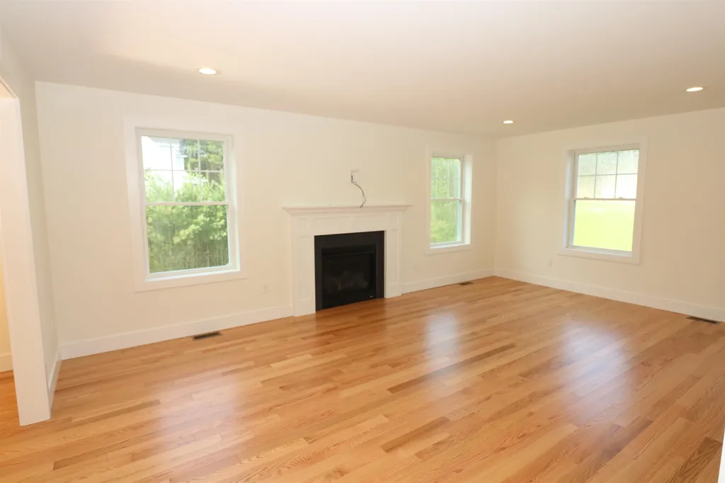 4 Bryson Lane Lee NH 03861