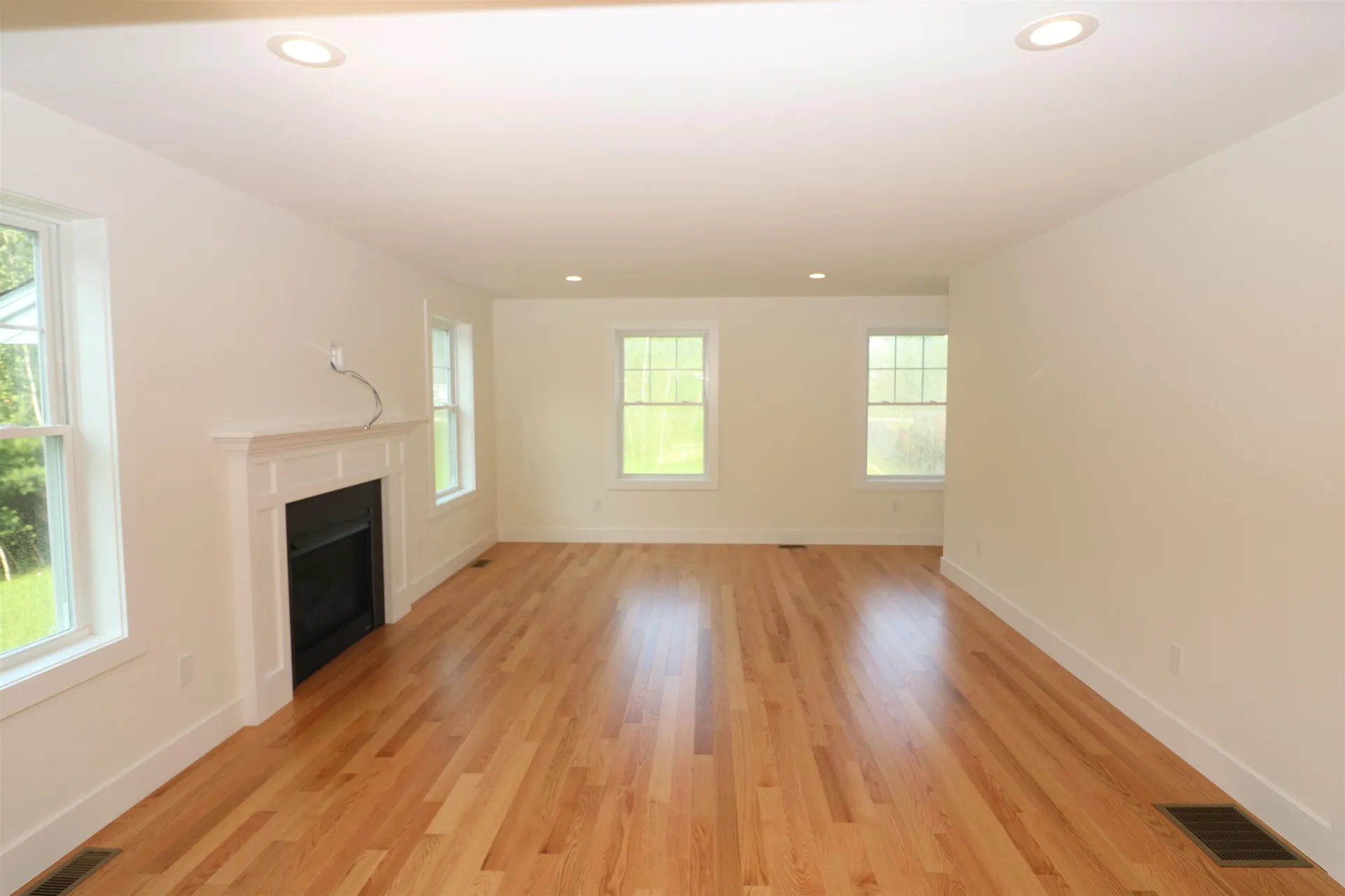 4 Bryson Lane Lee NH 03861