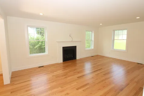 4 Bryson Lane Lee NH 03861