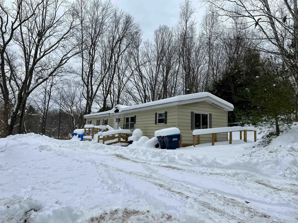25 Holiday Lane Belmont NH 03220