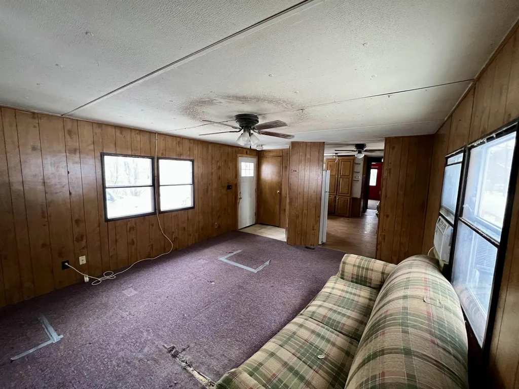 25 Holiday Lane Belmont NH 03220