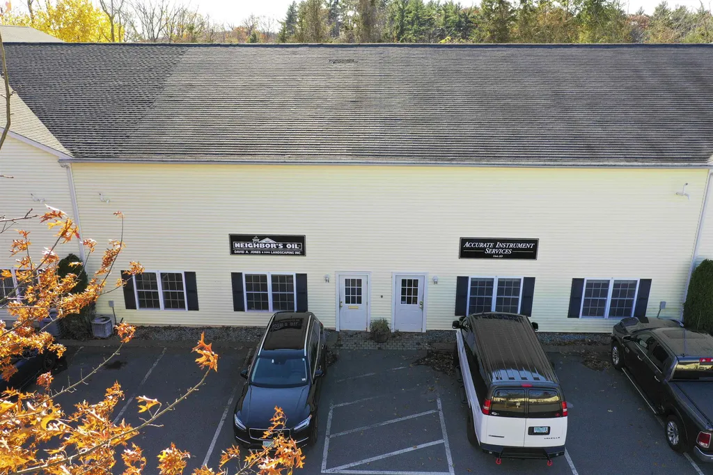 2 Red Oak Drive Plaistow NH 03865