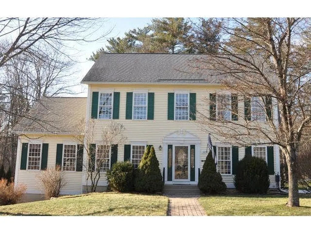 53 Barnside Drive Bedford NH 03110