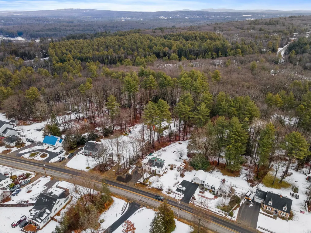 35 Logging Hill Road Bow NH 03304