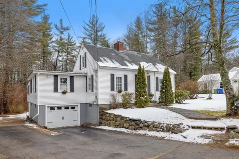 35 Logging Hill Road Bow NH 03304