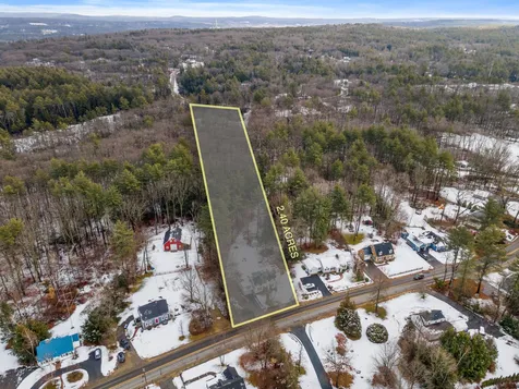 35 Logging Hill Road Bow NH 03304