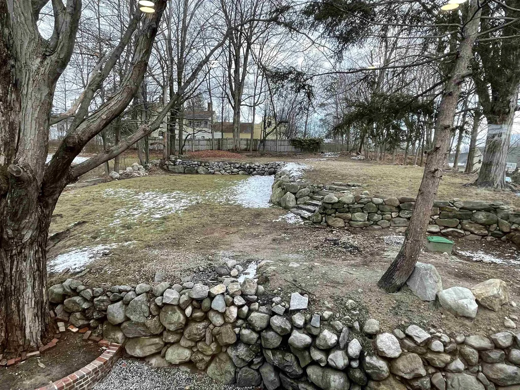 130 South Street Milford NH 03055