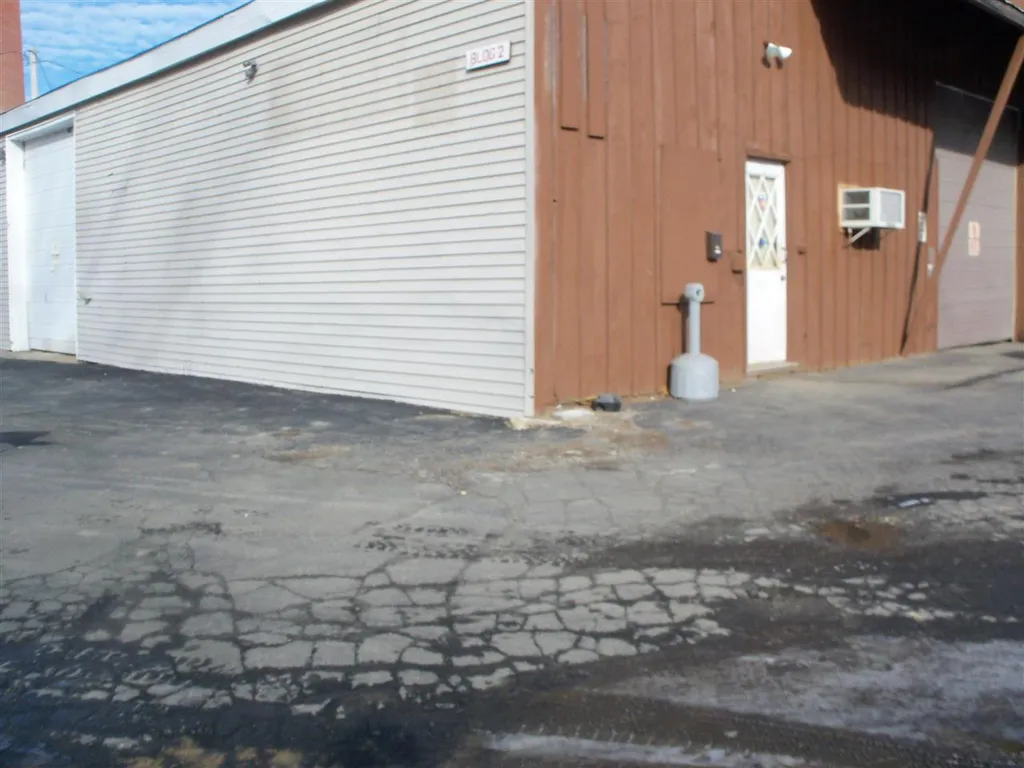 516 Mammoth Road Londonderry NH 03053