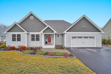 27 Aspen Drive Pelham NH 03076