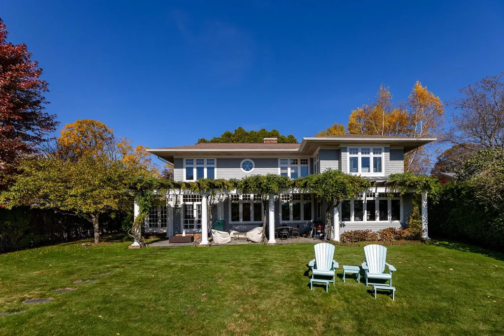 8 Lewin Road Hanover NH 03755