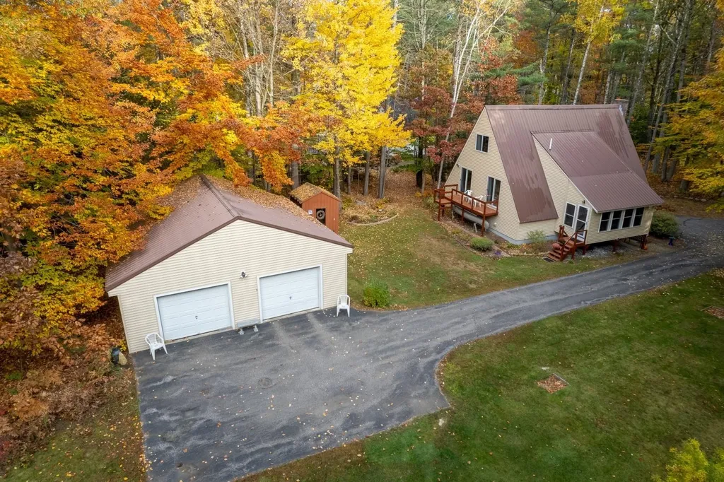 194 Dockham Shore Road Gilford NH 03249