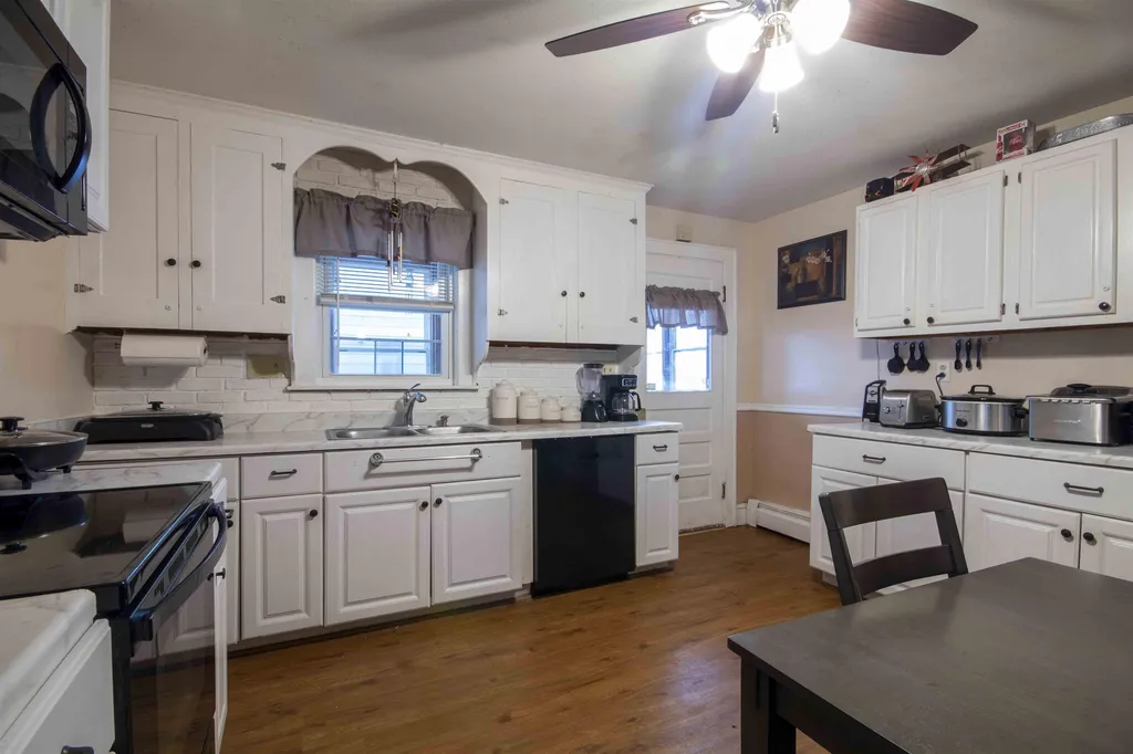 14 Proctor Street Nashua NH 03060