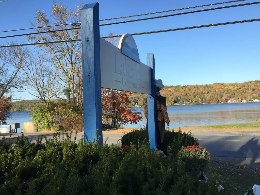 33 Marsten Lane Enfield NH 03748