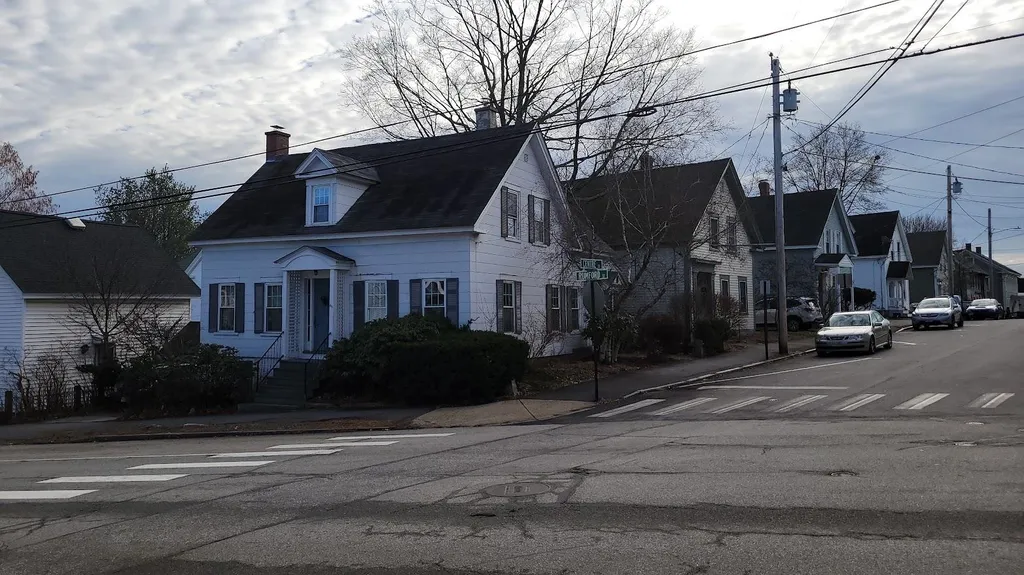 69 Centre Street Concord NH 03301