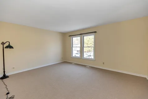 66 Preston Street Hillsborough NH 03244
