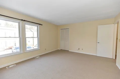 66 Preston Street Hillsborough NH 03244