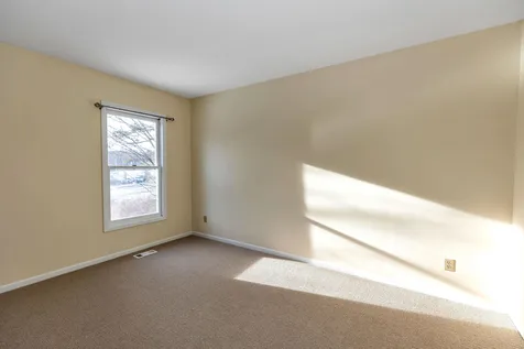 66 Preston Street Hillsborough NH 03244