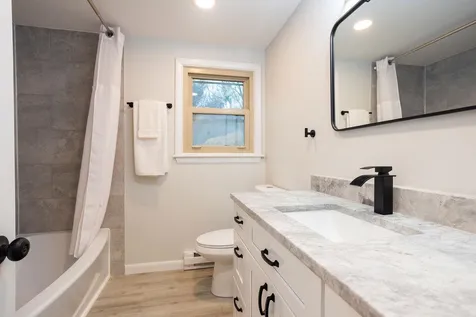 85 Maple Street Somersworth NH 03878