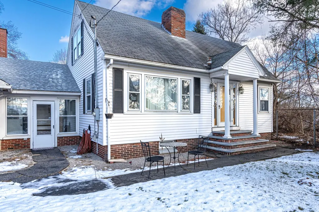 414 S Mammoth Road Manchester NH 03109