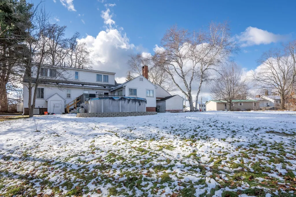 414 S Mammoth Road Manchester NH 03109