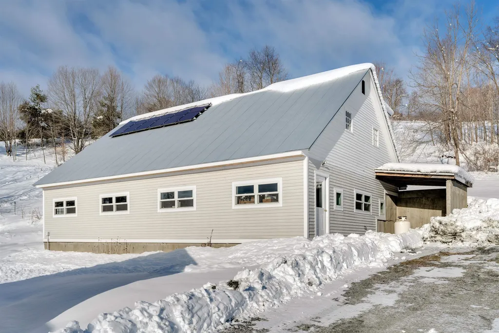 204 Hewitt Hill Road Pomfret VT 05053