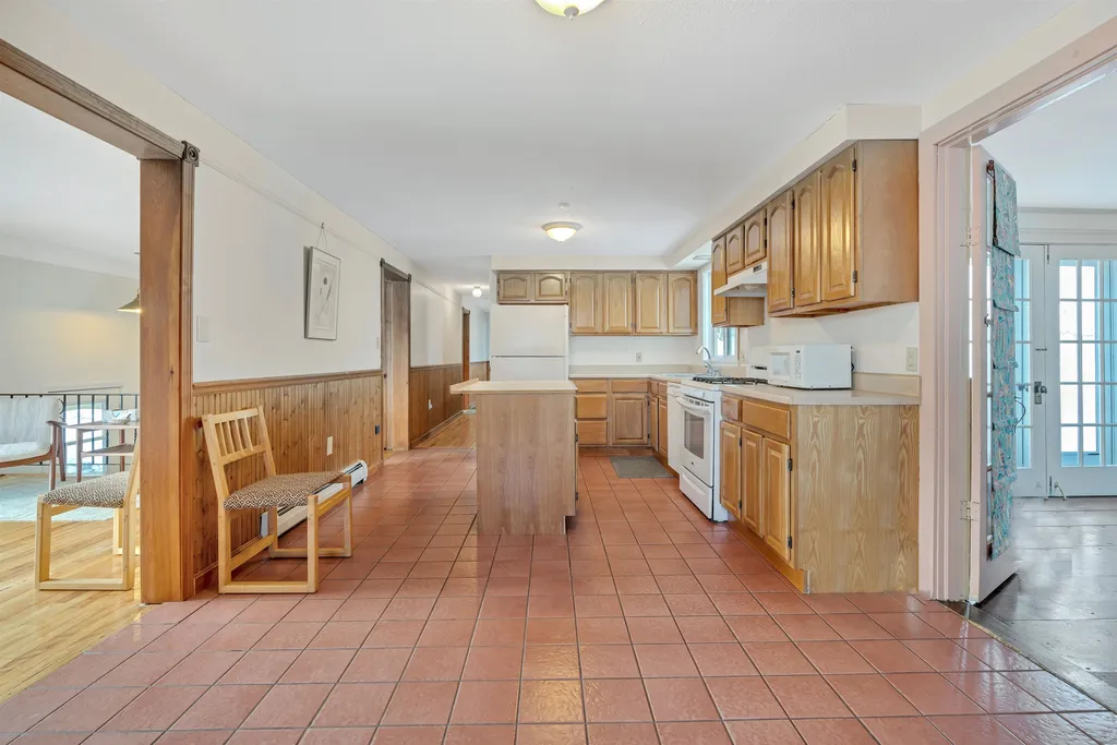 204 Hewitt Hill Road Pomfret VT 05053