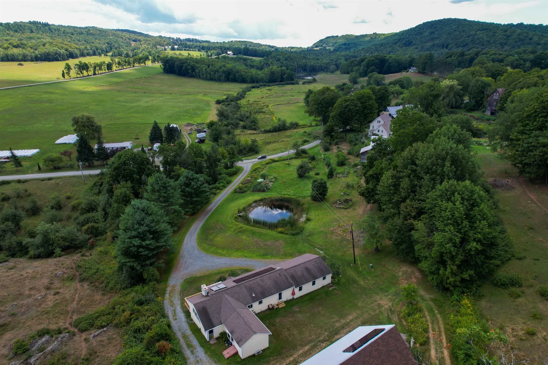 204 Hewitt Hill Road Pomfret VT 05053