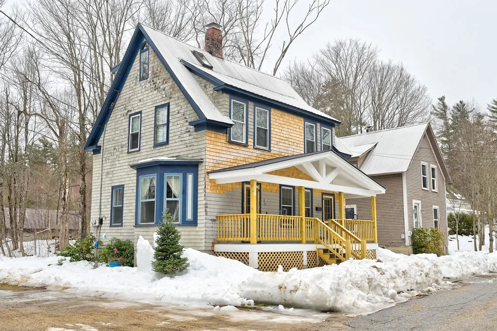 51 Grove Street Bartlett NH 03812