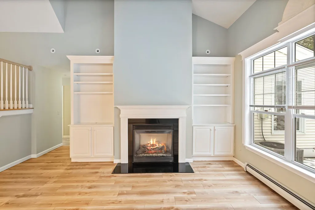 30 Lily Lane Lebanon NH 03784