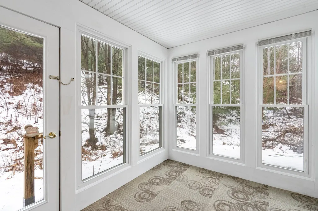 30 Lily Lane Lebanon NH 03784