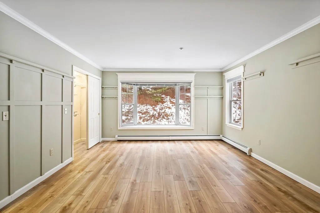 30 Lily Lane Lebanon NH 03784