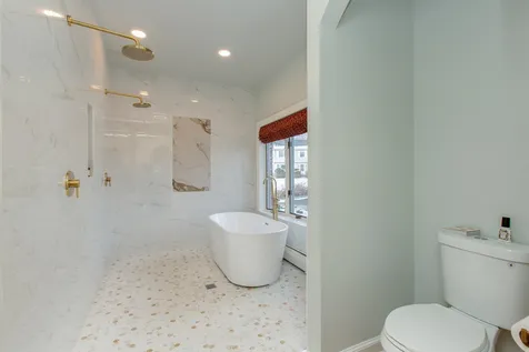 146 Highview Terrace Manchester NH 03104