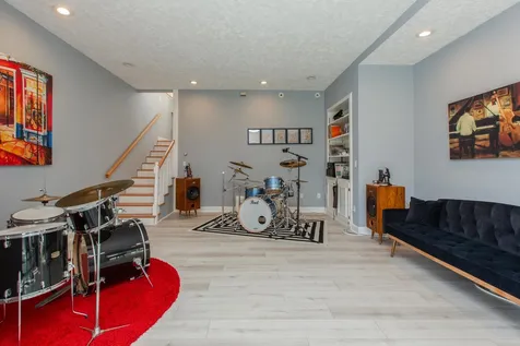 146 Highview Terrace Manchester NH 03104