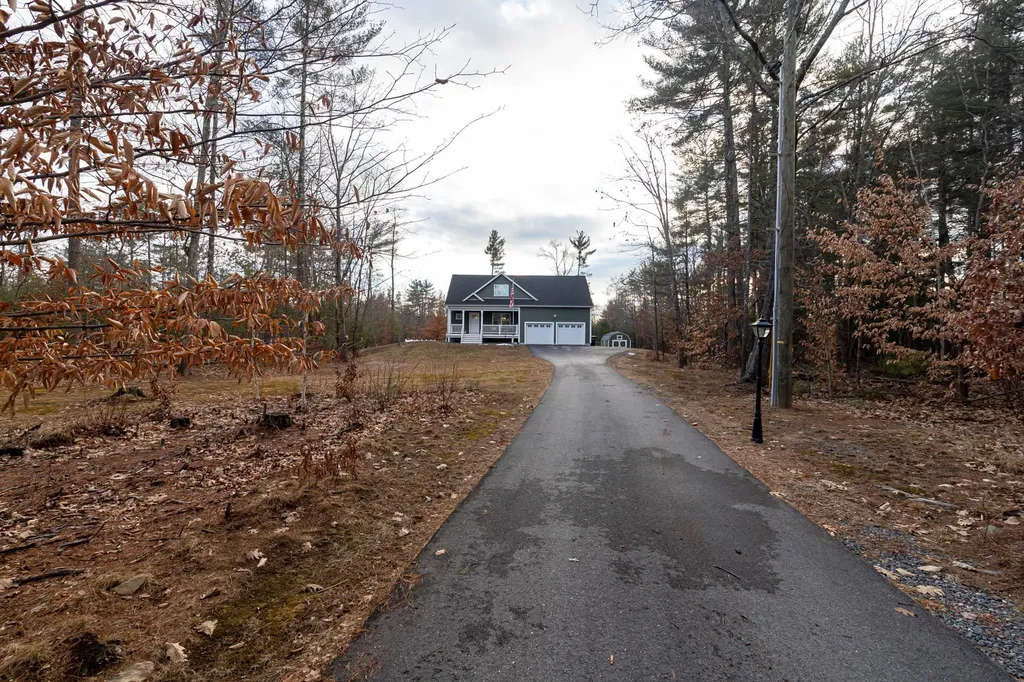 40 Tolend Road Barrington NH 03825