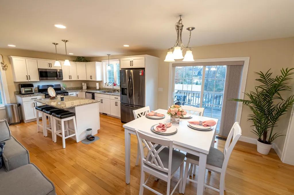 40 Tolend Road Barrington NH 03825