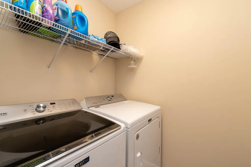 40 Tolend Road Barrington NH 03825