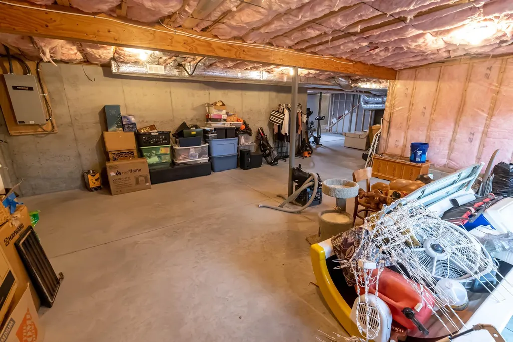 40 Tolend Road Barrington NH 03825