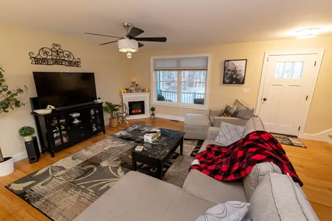 40 Tolend Road Barrington NH 03825