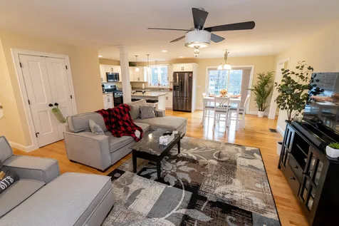 40 Tolend Road Barrington NH 03825