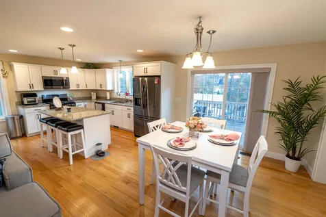 40 Tolend Road Barrington NH 03825