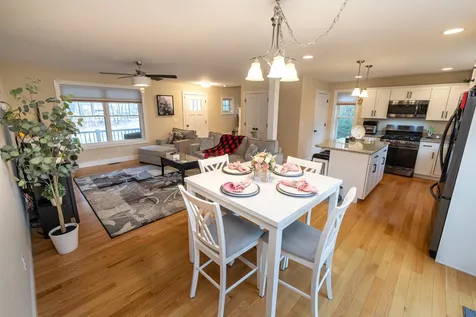 40 Tolend Road Barrington NH 03825