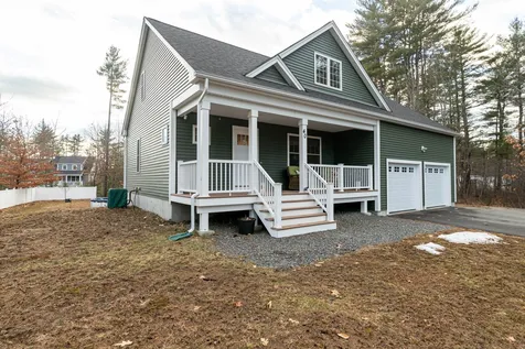 40 Tolend Road Barrington NH 03825